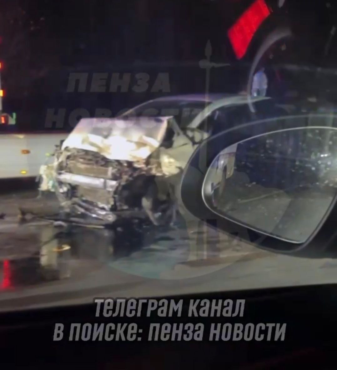 Под Пензой столкнулись грузовик и две легковушки