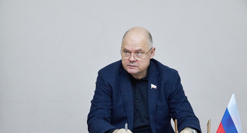 Вадим Супиков помог обустроить детскую площадку в пензенском дворе