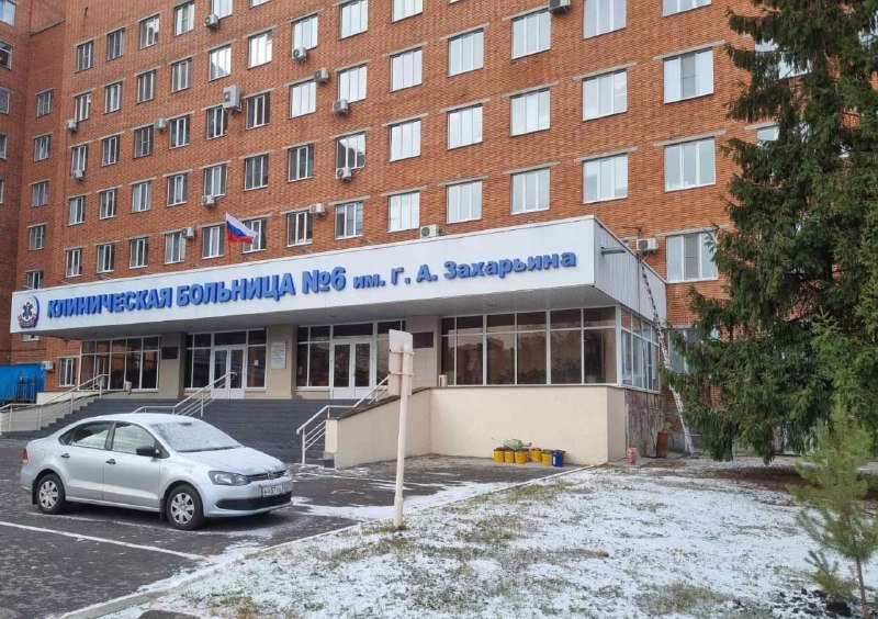 В Пензе начали обновлять кровлю стационара при больнице Захарьина