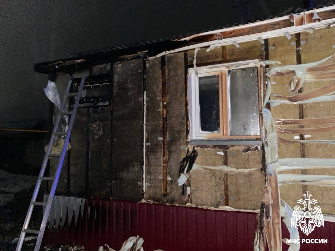 Кузнецке произошел пожар в надворных постройках