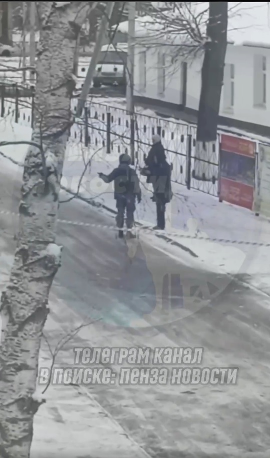 В Пензе правоохранители оцепили территорию школы №51