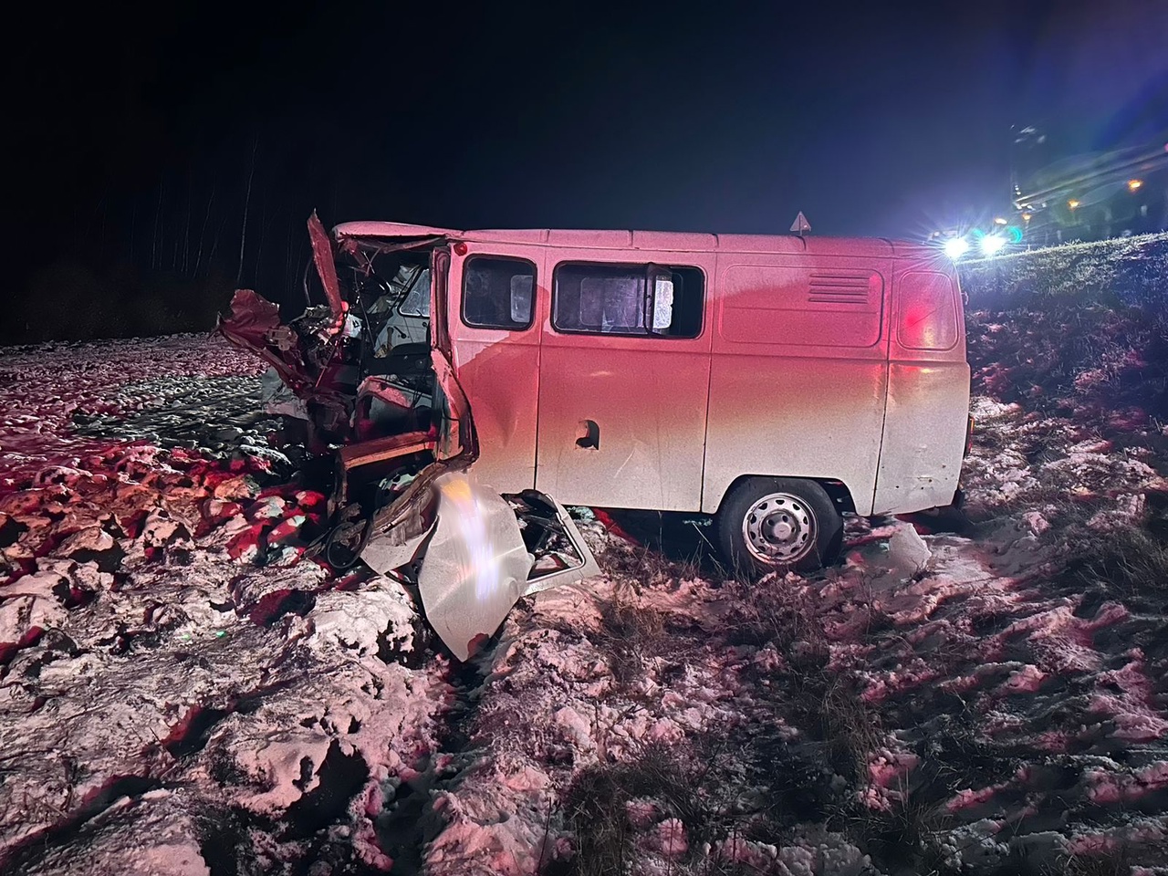 На трассе Тамбов – Пенза «буханку» расплющило в ДТП с Камазом