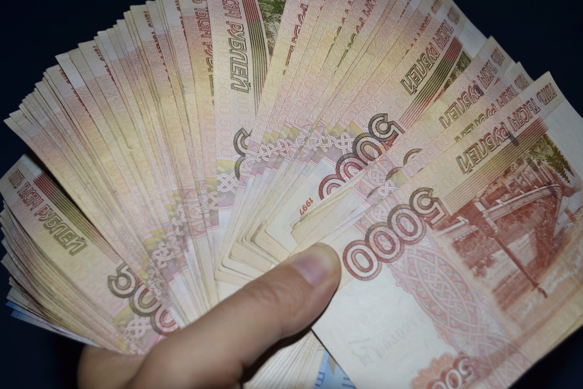 В Пензенской области зарплаты врачей и учителей оказались ниже среднего