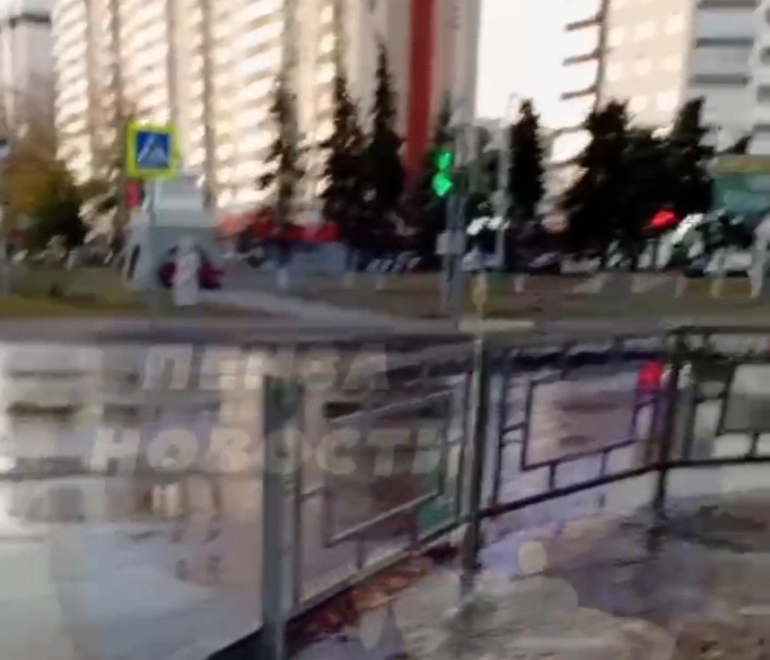 В Пензе залило улицу Мира на перекрестке с Ленинградской