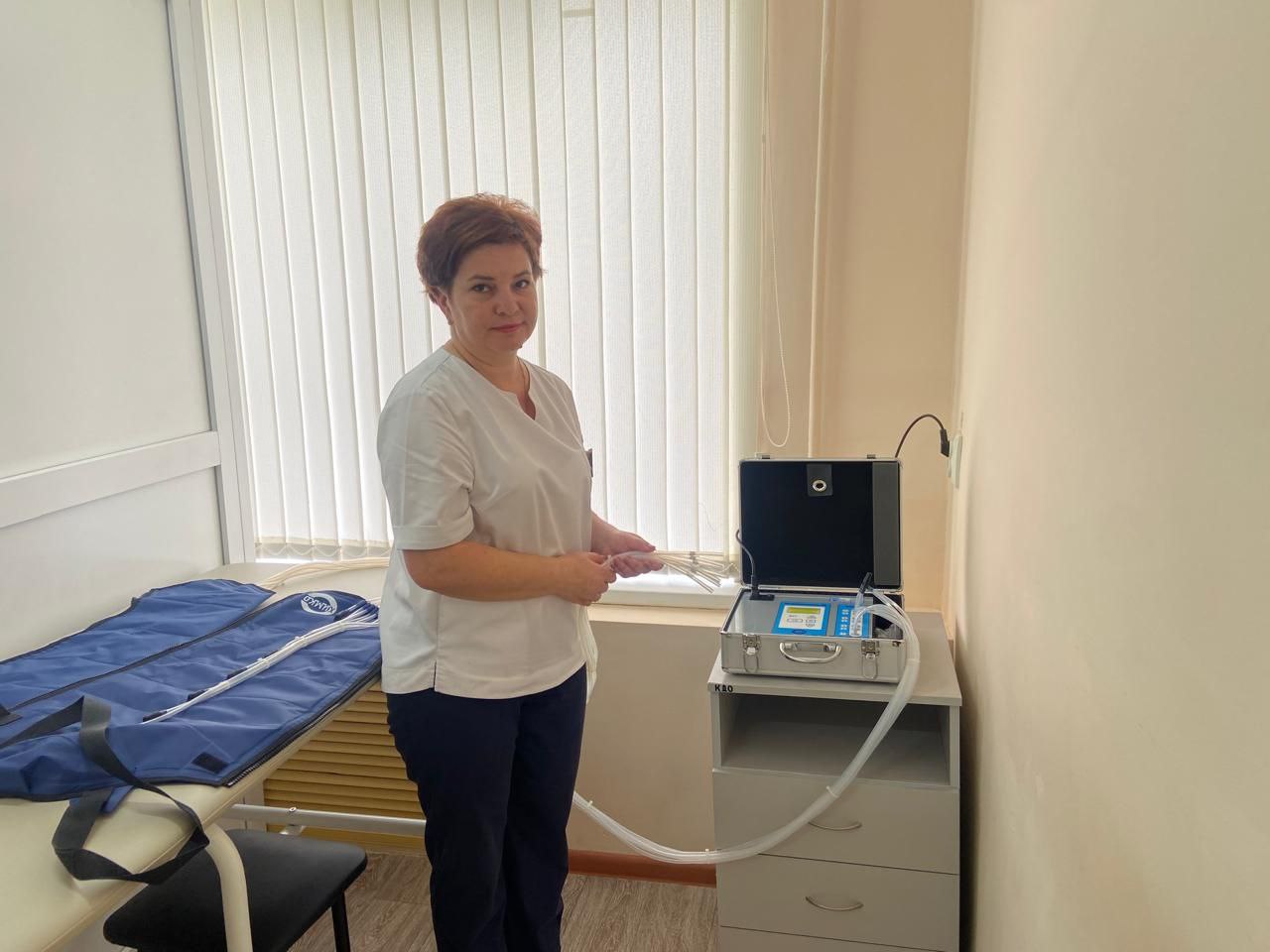 В пензенской больнице №4 появился новый пневмомассажер для реабилитации