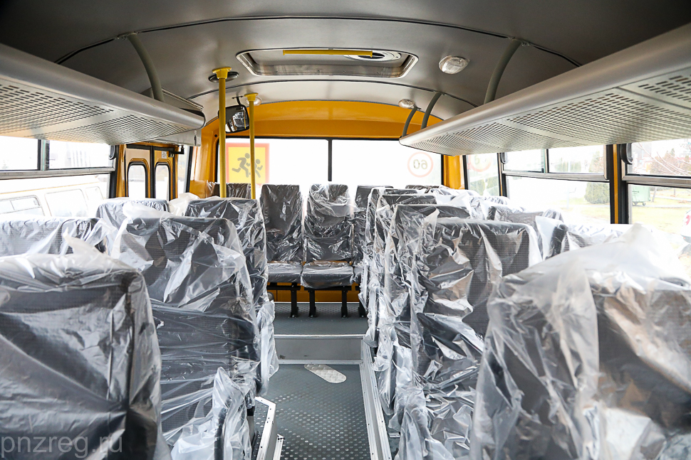 Кузнецк получил новый школьный автобус в рамках федеральной программы