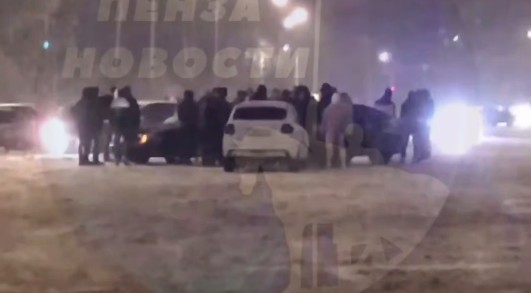 В Пензе БМВ снес «Гранту» из-за неудачного маневра