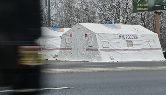 Пензенцам объяснили появление загадочных палаток на М5