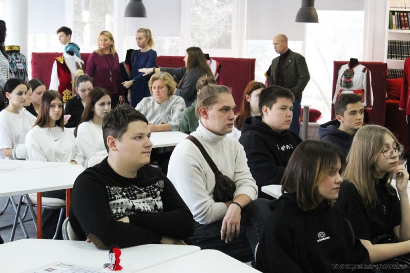 В Пензе более 100 человек написали этнографический диктант