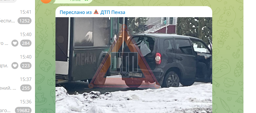 В Пензе автобус попал в аварию возле ДС "Буртасы"