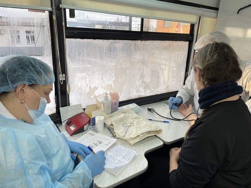 С начала года пензенские энергетики сдали 35 литров крови