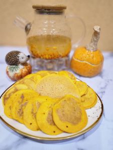 Пышные тыквенные панкейки без муки на завтрак