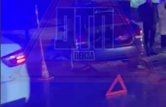 В Пензе на улице Окружной столкнулись две легковушки