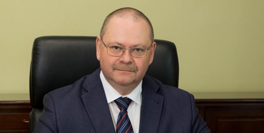 Олег Мельниченко поздравил женщин с наступающим Днем матери