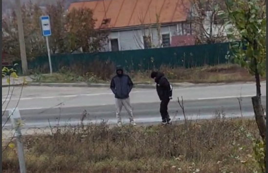 Жители Арбеково просят избавить район от наркоманов, ищущих закладки