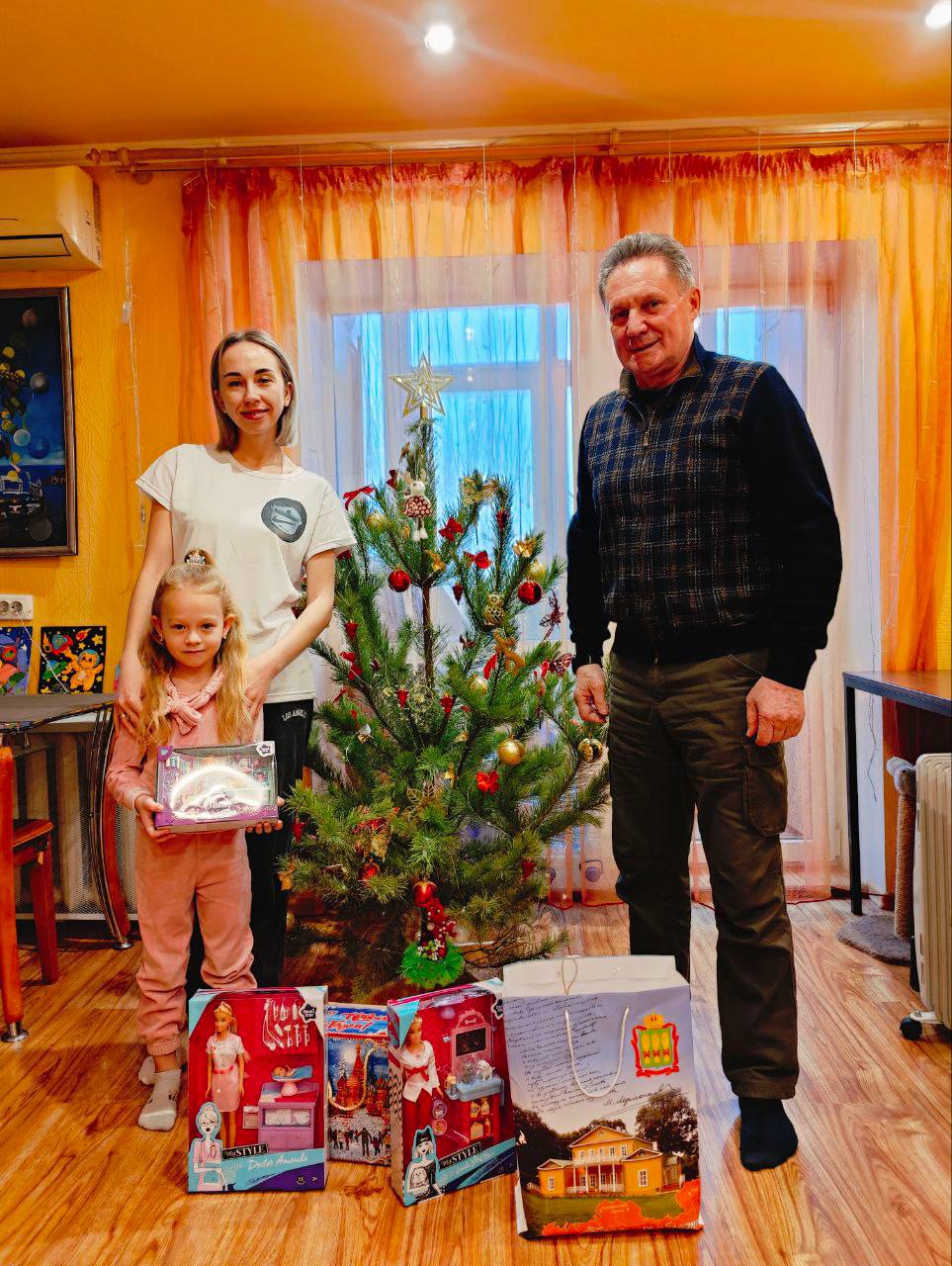 Олег Мельниченко исполнил новогоднее желание девочки из Запорожской области