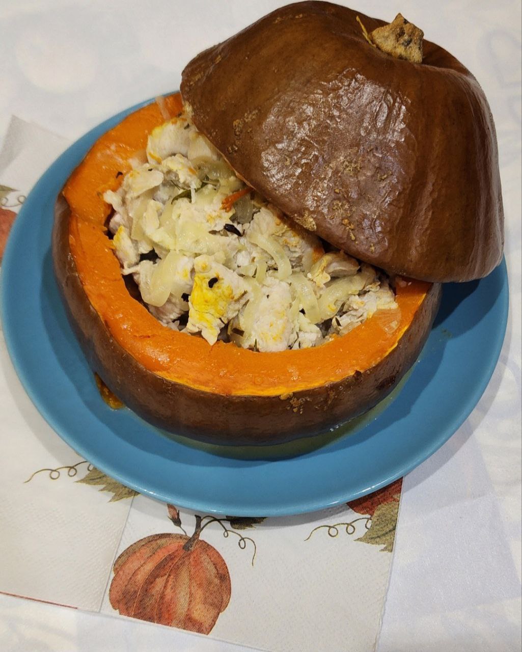 Индейка в кокосовом молоке, томлёная в тыкве