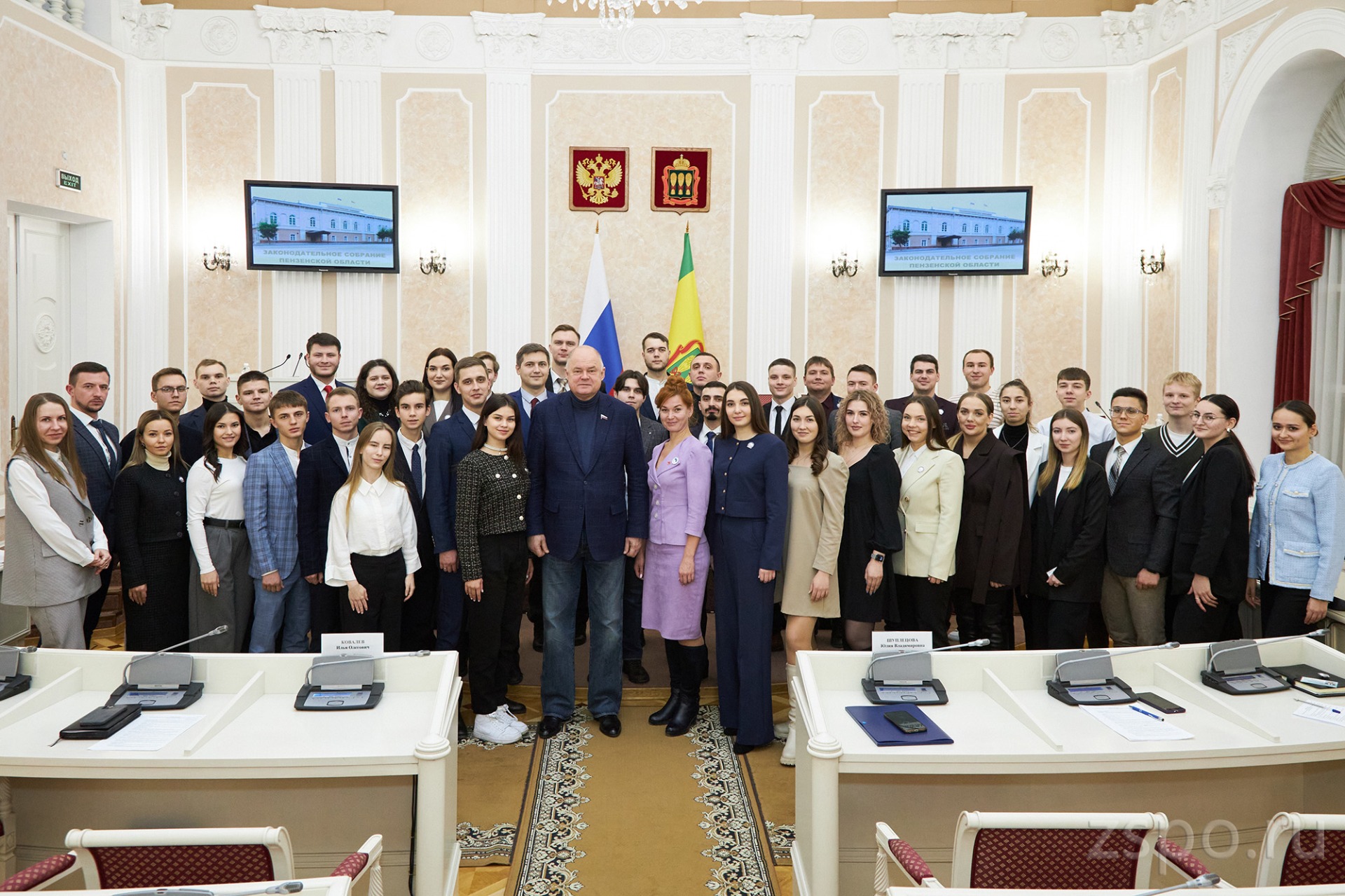 Вадим Супиков встретился с молодыми парламентариями