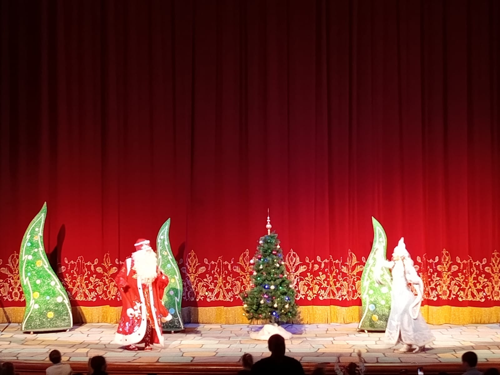 Юные кузнечане побывали на Губернаторской елке