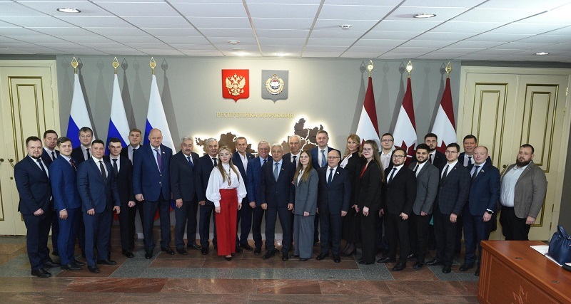 Вадим Супиков подчеркнул важность обсуждения вопросов демографии с молодежью