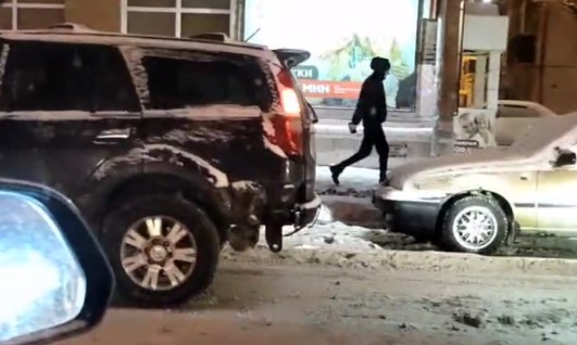 На Ленинградской блокировано движение из-за ДТП в снежной каше