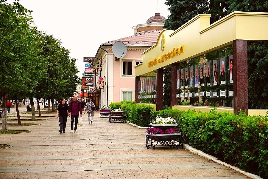 Более половины жителей ПФО хотят знать доход партнера