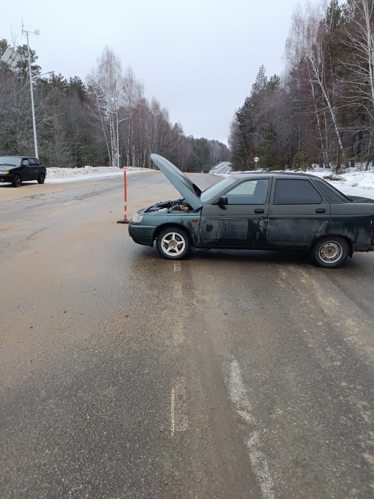 На трассе Городище-Чаадаевка столкнулись легковушка и грузовик