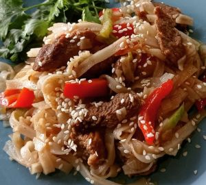 Лапша вок с говяжьей вырезкой