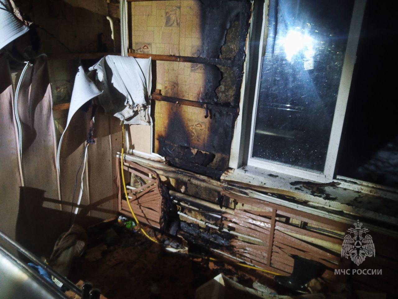 В Малосердобинском районе пожарные спасли троих детей из горящего дома