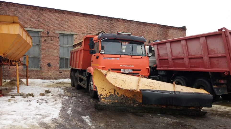 В Лопатино для борьбы с гололедом есть пять единиц техники