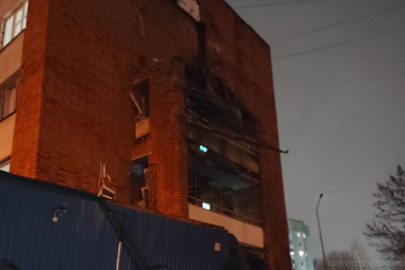 Жильцы дома с рухнувшими балконами знали об их плачевном состоянии