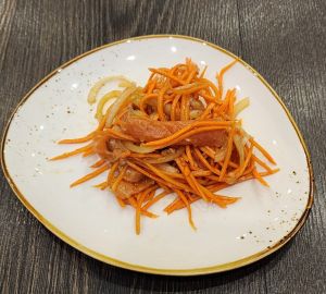 Пикантное хе из красной рыбы