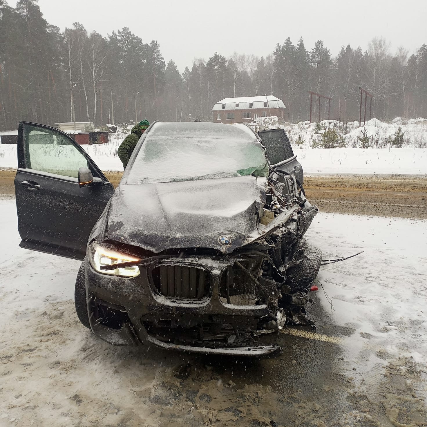 В Городищенском районе на место жесткой аварии пришлось вызвать спасателей
