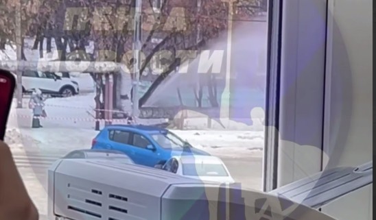 В Пензе кипяток хлынул из трубы возле школы №55