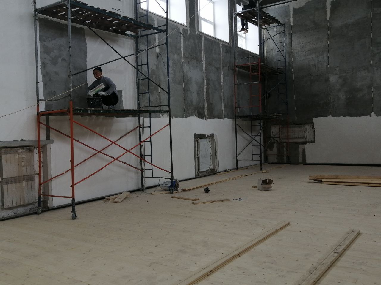 В Белинском районе ремонт спортзала школы с обрушенной крышей готов на 95%