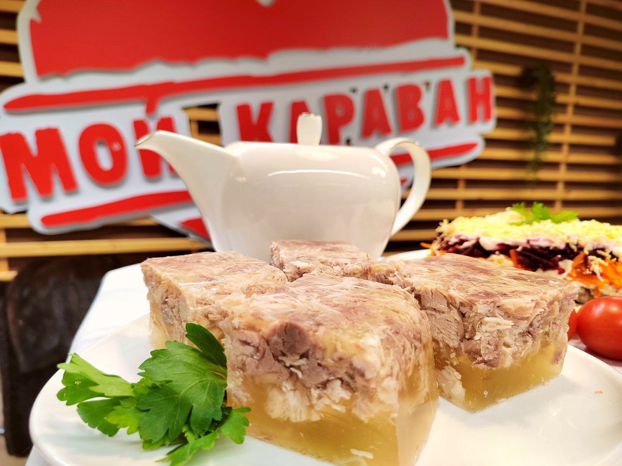 В Новый год пензенцы съели 25 тонн салата Под шубой и почти столько же холодца