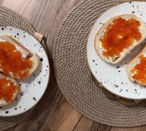 Цены на красную икру продолжают падать