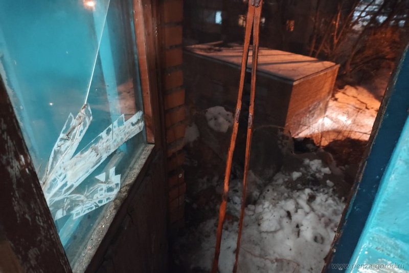 В Пензе обрушились балконы пятиэтажки: мэрия проводит проверку