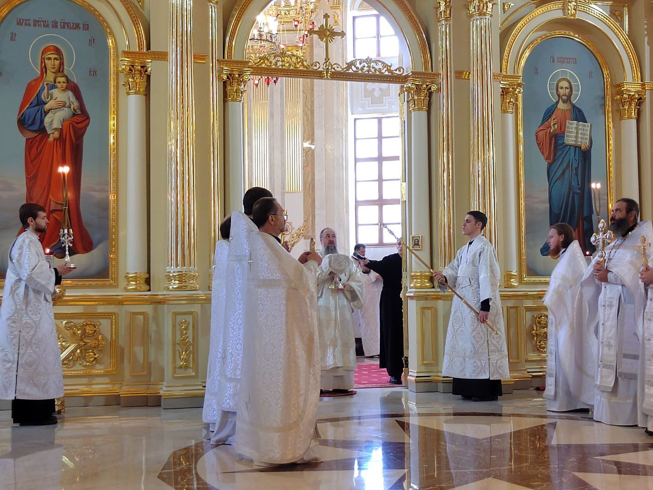 Митрополит Серафим провел Рождественское богослужение в Пензе