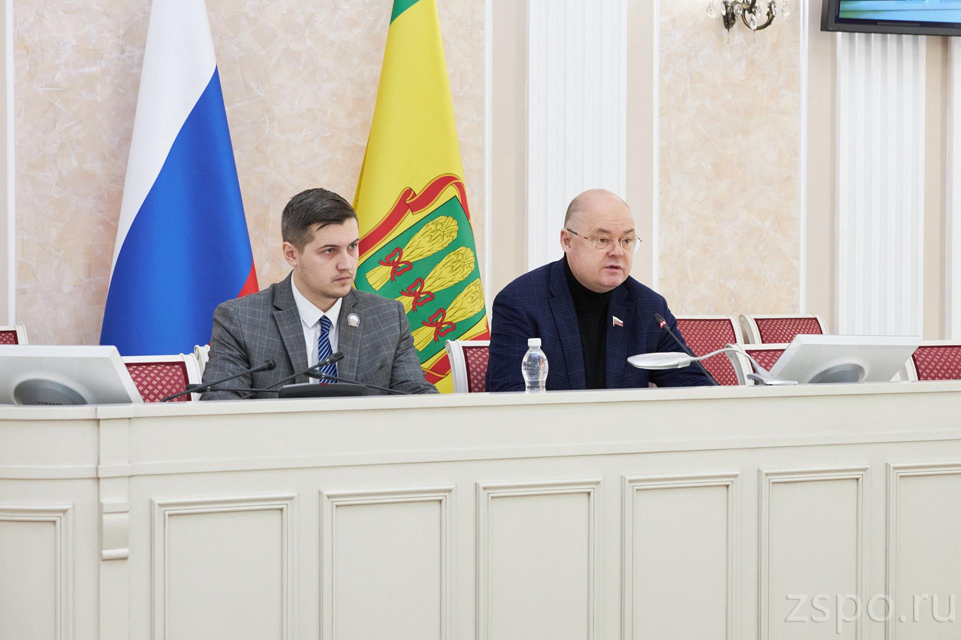 Вадим Супиков призвал молодежь к участию в подготовке к 80-летию Победы