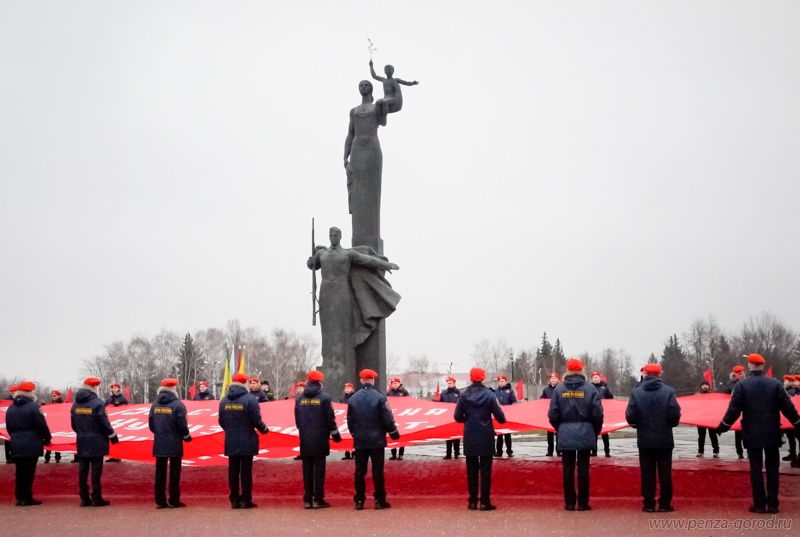 Пенза отметила 82-ю годовщину победы в Сталинградской битве