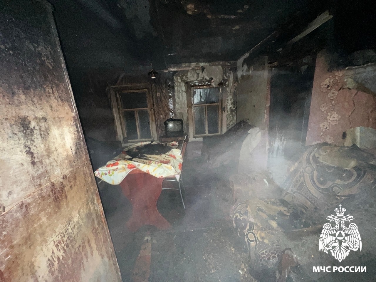 В Кузнецком районе из-за неправильной эксплуатации печи сгорела квартира