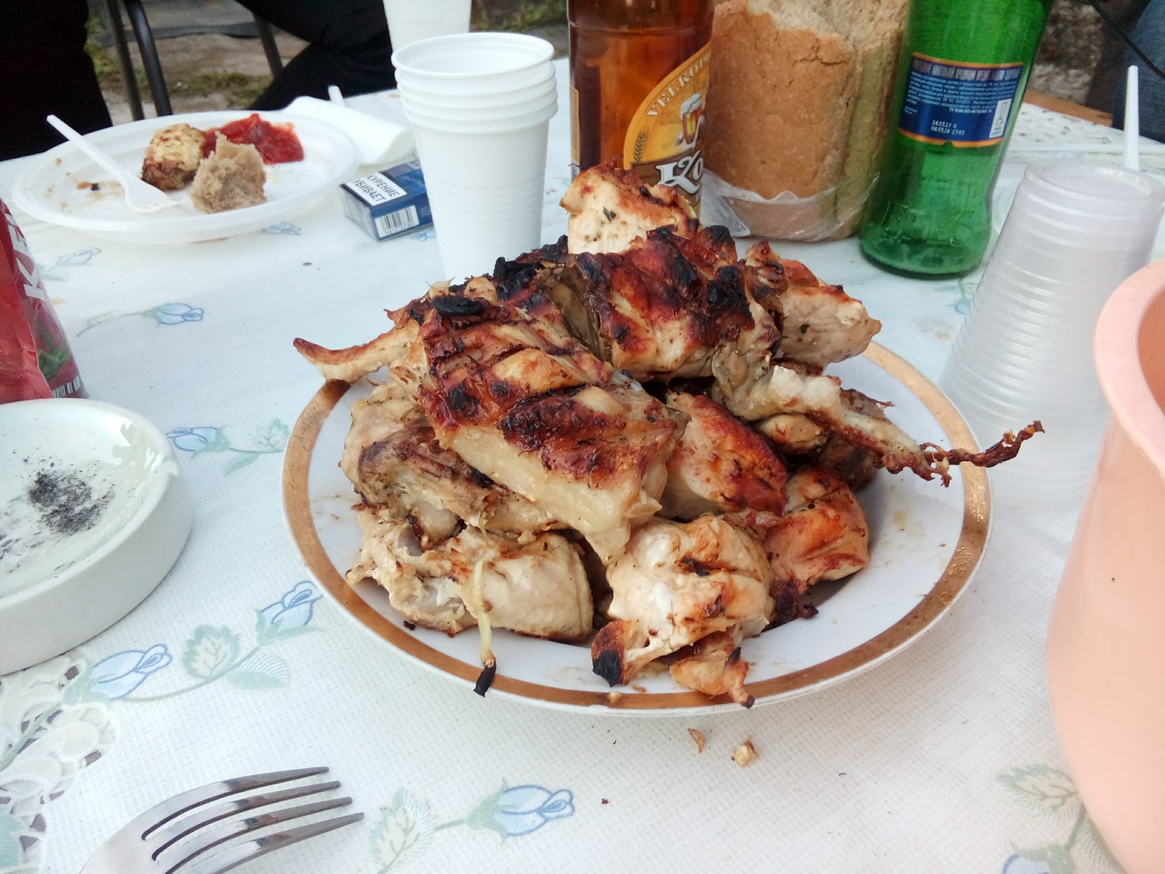 В Пензе сервисы доставки кормили клиентов опасным пловом и шашлыком