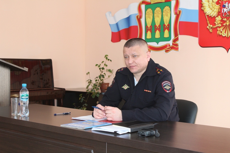 Глава ГИБДД осмотрел в Кузнецке проблемную улицу Белинского