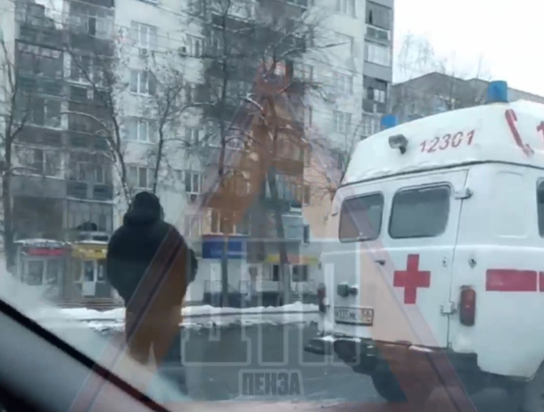 В Пензе на Карпинского скорая попала в аварию