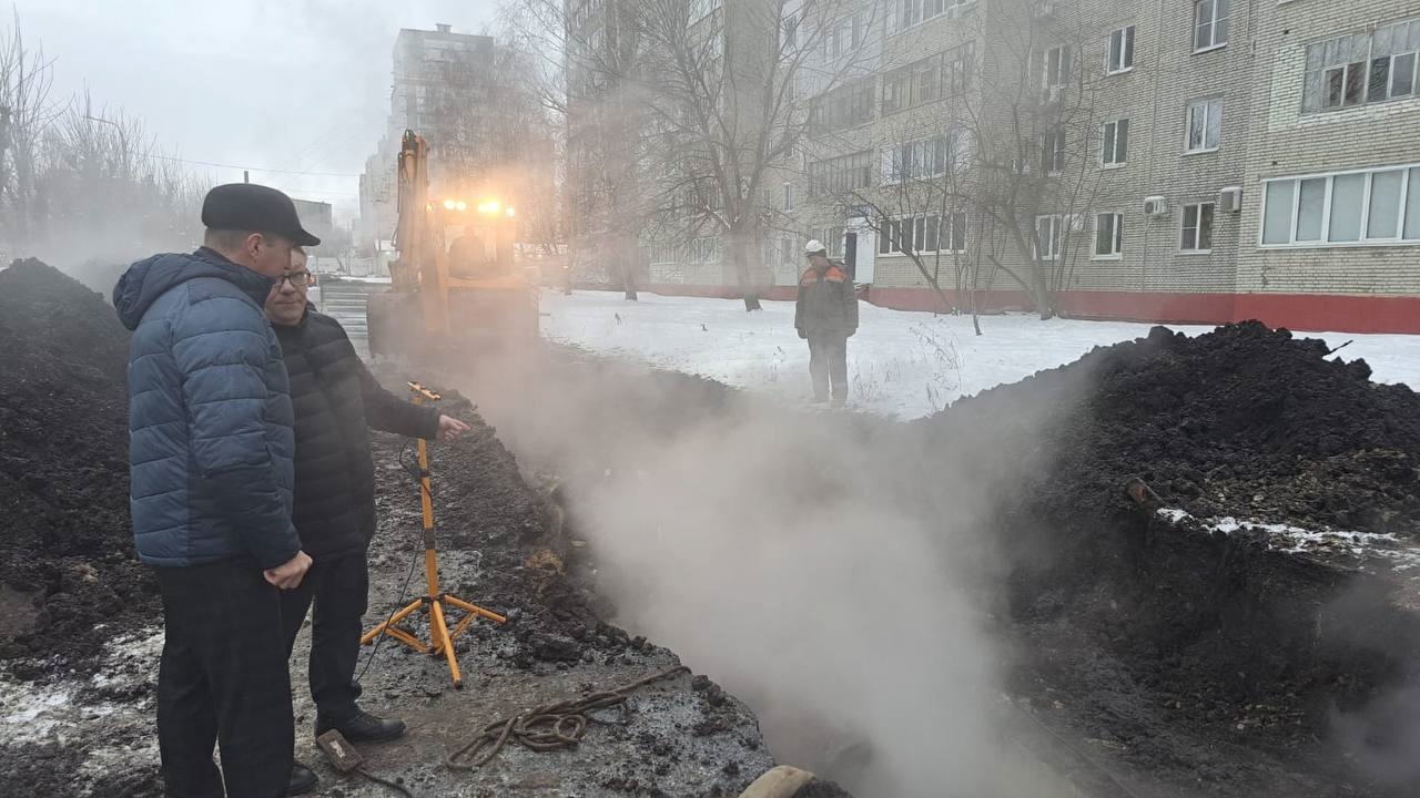 52 дома без отопления: мэр Пензы выехал к месту прорыва на тепломагистрали