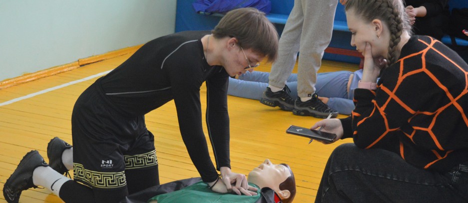 Пензенские школьники соревнуются в сборке автомата и оказании первой помощи