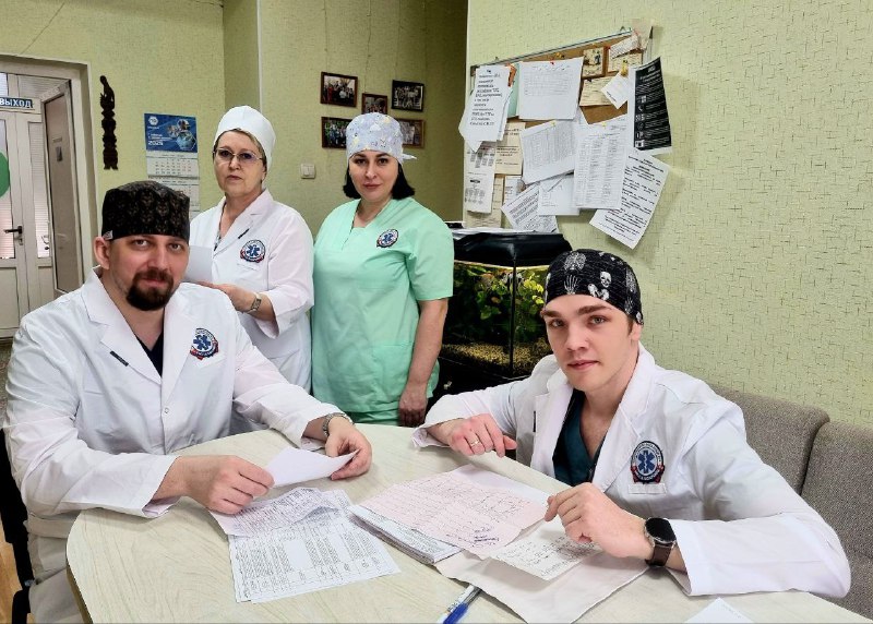 Медики пензенской больницы Захарьина получили мятную и синюю форму