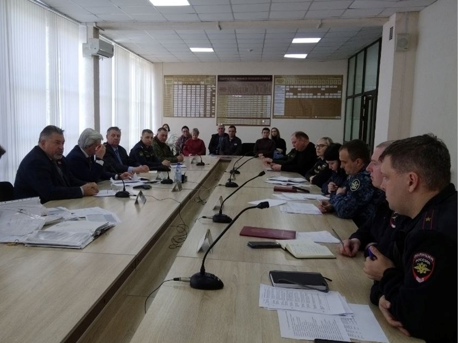 Министр региональной безопасности обсудил вопросы службы по контракту в Кузнецком районе