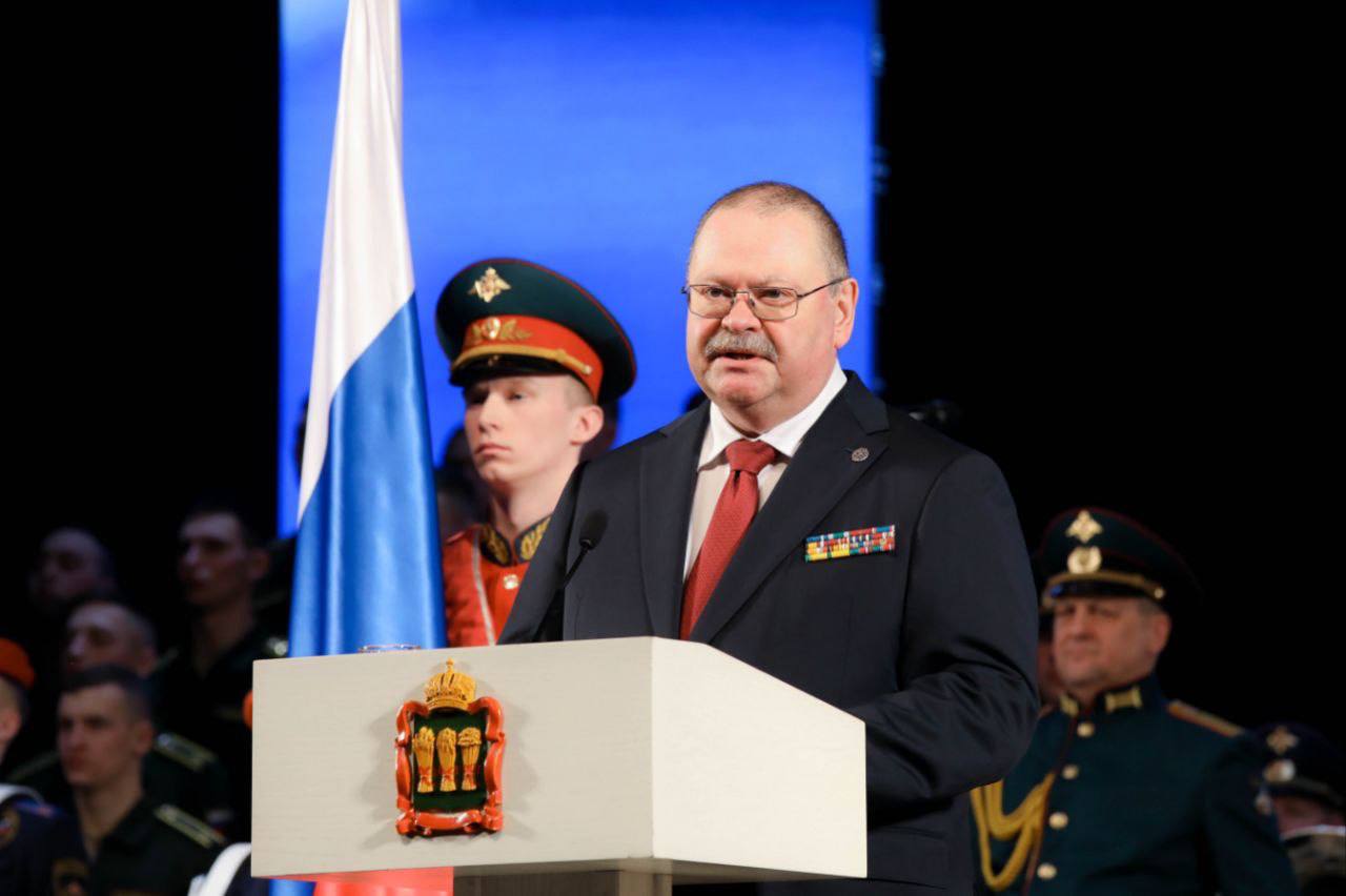 Губернатор поздравил пензенцев с Днем защитника Отечества